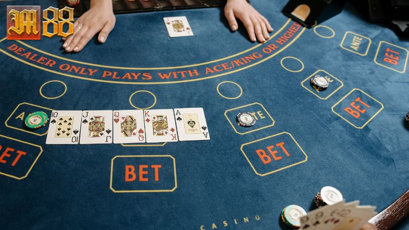 Phân tích luật chơi Baccarat cơ bản